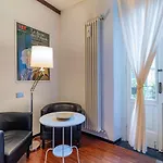 Lovely Flat De Castilla 7 * ミラノ